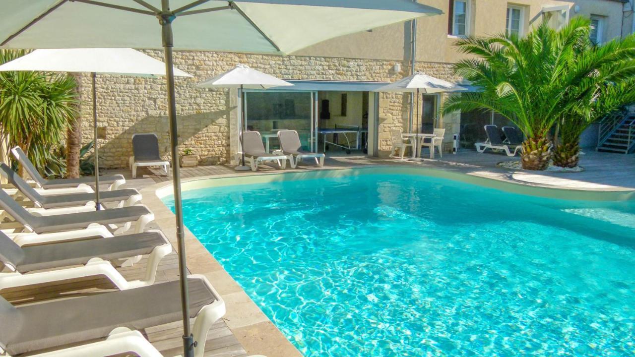 סן-פייר-ד'אולרון Hotel Le Square מראה חיצוני תמונה
